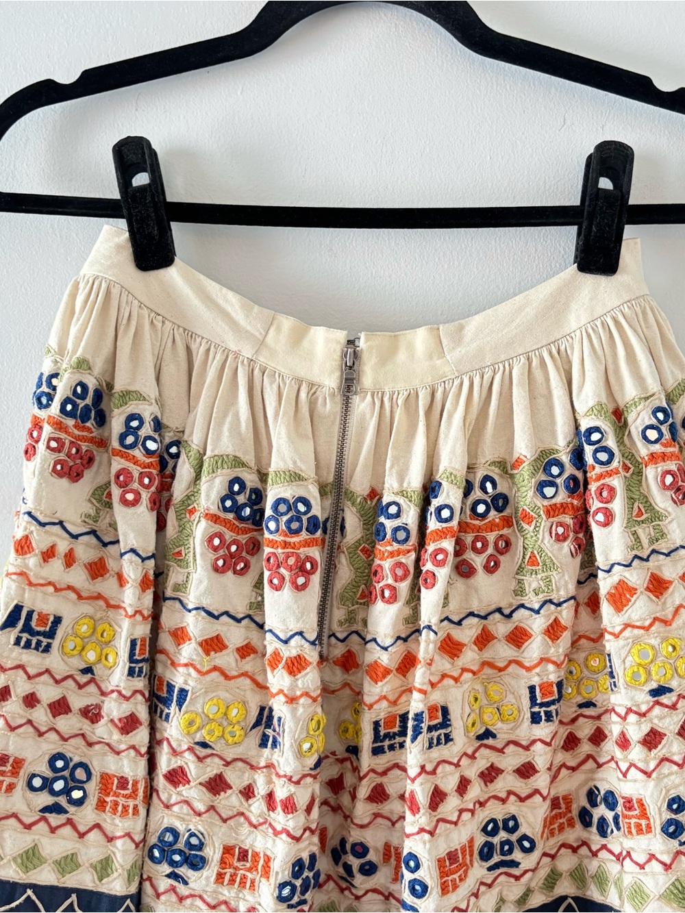 Alice + Olivia Tania Embroidered Mini Skirt Heavyweight Back Zip Beaded Lined - Picture 7 of 8